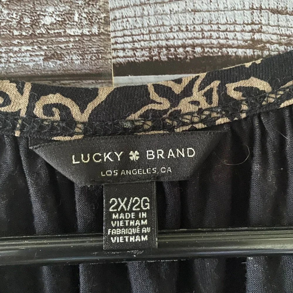 Lucky Brand Women's Long-Sleeved Top Size 2X Black‎ Beige Buttoned-Keyhole